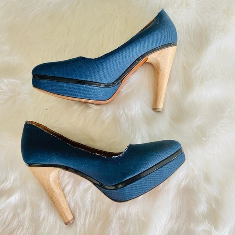 Lanvin blue denim pump with wood heel, Sz. 39